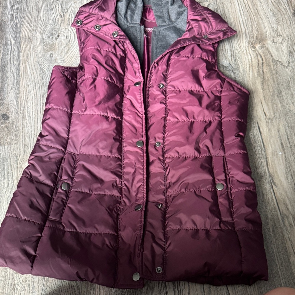 Arizona Jean Company Maroon Puffer Vest
